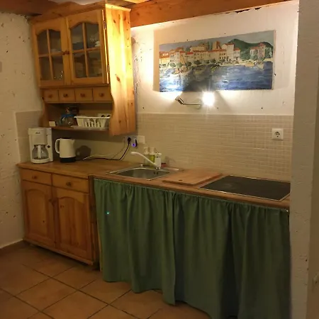 公寓 Nyitva Apartman *
